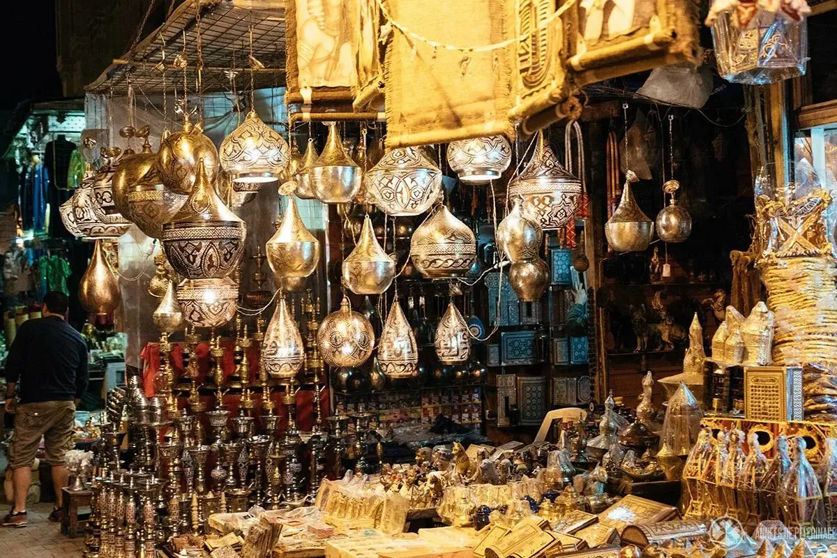 Tour to PYRAMIDS, EGYPTIAN MUSEUM & KHAN EL KHALILI BAZAAR